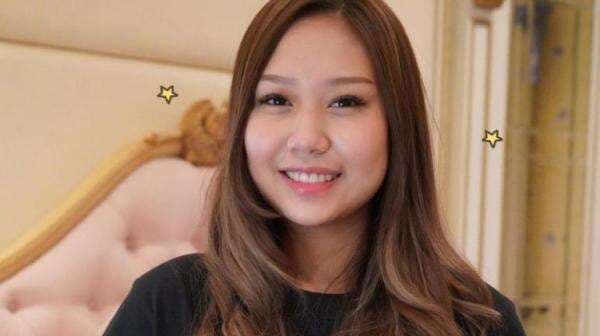 Sisca Kohl, Ayang Sering Kasih Hadiah