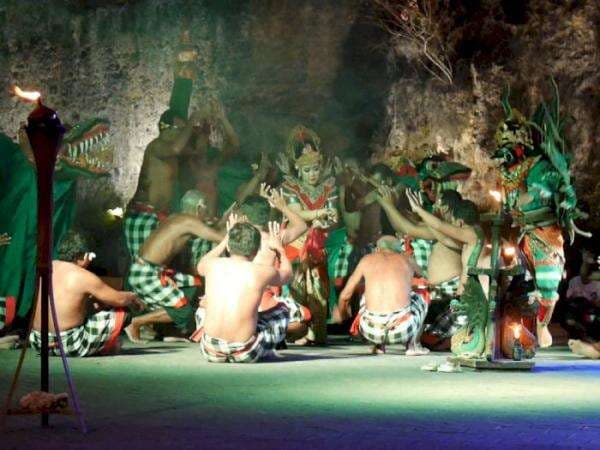 Fakta di Balik Tari Kecak Bali, Ada Sabda Dewa yang Terucap dari Para Penarinya