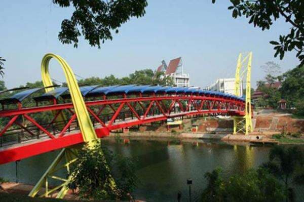 Cerita Mistis Jembatan Teksas UI yang Pernah Ditemukan Mayat Perempuan Cerita Mistis Jembatan Teksas UI yang Pernah Ditemukan Mayat Perempuan