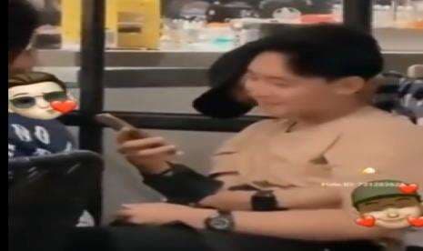 Viral Sekumpulan Pasangan LGBT Bermesraan di Kafe Jakarta Selatan