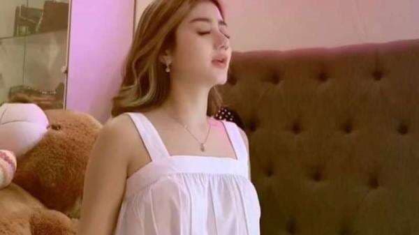 Pakai Dress Putih, Video Ghea Youbi di Atas Ranjang Bikin Heboh Warganet: Mimisan