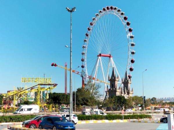 Harga Makanan-Minuman di Negara Ini Murah Banget! Kopi Starbucks Gak Sampai Rp5 Ribu!