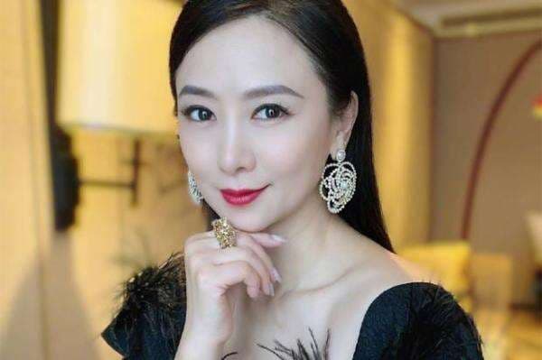 5 Artis Film Hong Kong yang Sering Beradegan Panas, Nomor 4 Disebut Paling Mahir