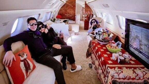Selama Ini Nipu? Hotman Paris Bongkar Kelakuan Syahrini Rela Gonta-ganti Baju Buat Numpang Foto di Private Jet: Dipostingnya Kapan-kapan!