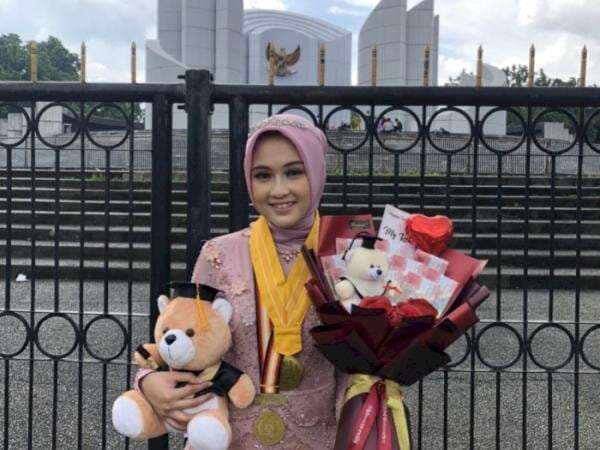 Rahasia Rein Vidya Terungkap! Jadi Wisudawan Termuda FK Unpad Karena Hal Ini