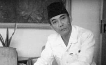 Kisah Cinta Romantis Bung Karno dengan Siti Oetari, Nyatakan Cinta di Atas Jembatan Peneleh