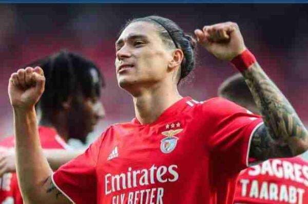 Liverpool Sodorkan 100 Juta Euro ke Benfica untuk Darwin Nunez
