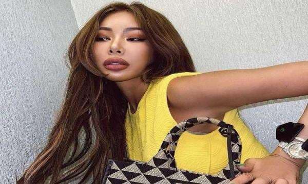 Siap-siap Zoom In Zoom Out! Penyanyi Korea, Jessi Akan Konser di Jakarta Agustus Mendatang, Segini Harga Tiketnya Siap-siap Zoom In Zoom Out! Penyanyi Korea, Jessi Akan Konser di Jakarta Agustus Mendatang, Segini Harga Tiketnya