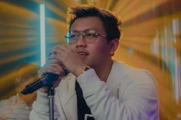 Lirik Lagu Pingal dan Terjemahan, Tembang Berbahasa Jawa yang Dinyanyikan Denny Caknan Lirik Lagu Pingal dan Terjemahan, Tembang Berbahasa Jawa yang Dinyanyikan Denny Caknan