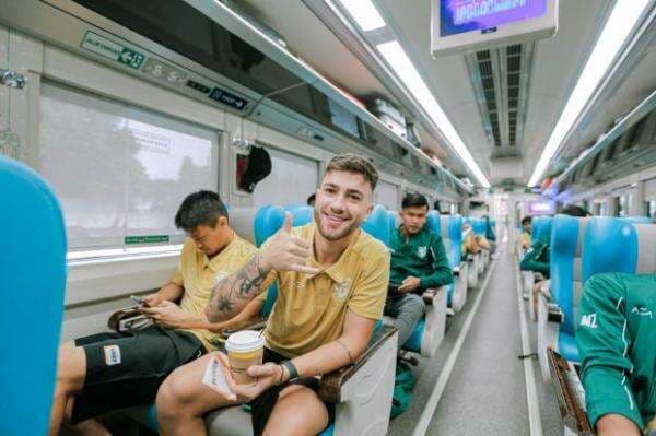 Persebaya Boyong 32 Pemain, Aji Santoso Beber Kondisi Tim Jelang Piala Presiden 2022