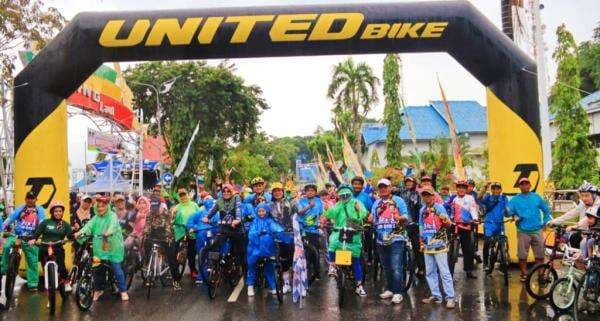 Tuntas! XC Race Kotabaru Dimeriahkan 7 Pebalap Sepeda SEA Games