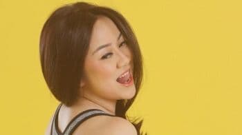 Potret Tante Ernie Pakai Bra Hitam Brokat Bikin Netizen Susah Lupa, Makin Hot!