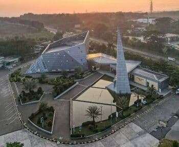 Selain Al Mumtadz untuk Eril, Ini 5 Masjid Indah Rancangan Ridwan Kamil