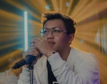 Lirik Lagu dan Chord Gitar Ojo Dibandingke - Denny Caknan