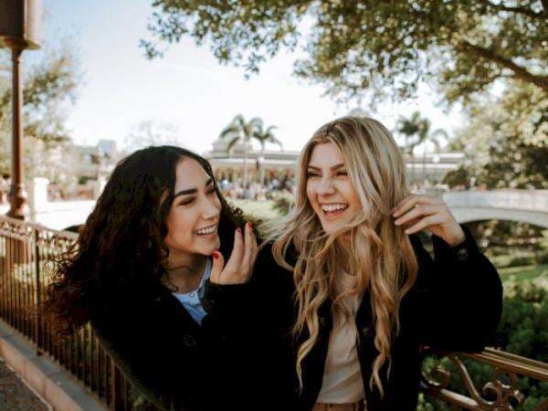 Bestie Artinya Apa? Inilah Makna dan Asal-Usulnya