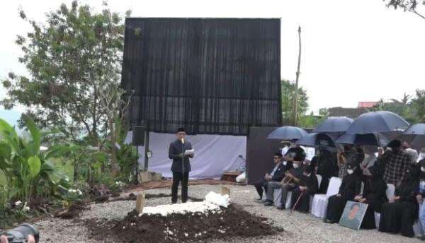 Umumkan Pembangunan Masjid Al Mumtadz di Pusara Eril, Ridwan Kamil: Ini Semata-mata Dakwah Kami