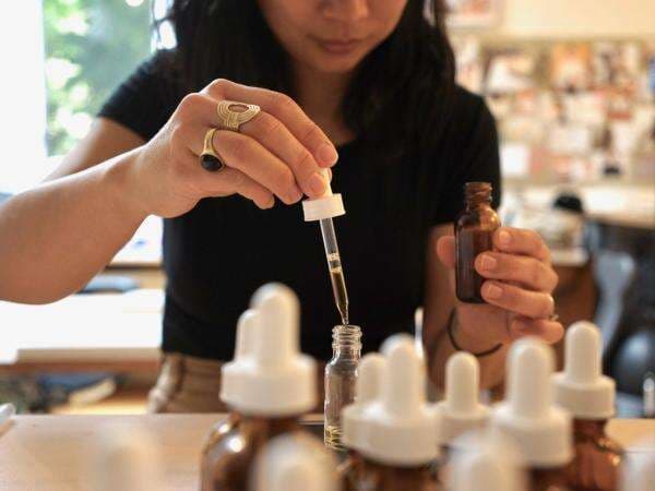 Sosok di Balik Terciptanya Aroma Parfum, Ini Serba-serbi Tentang Seorang Perfumer