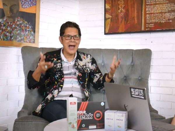 Buat Pria yang Suka Main Pakai Tangan, Nih Pesan Dokter Boyke!