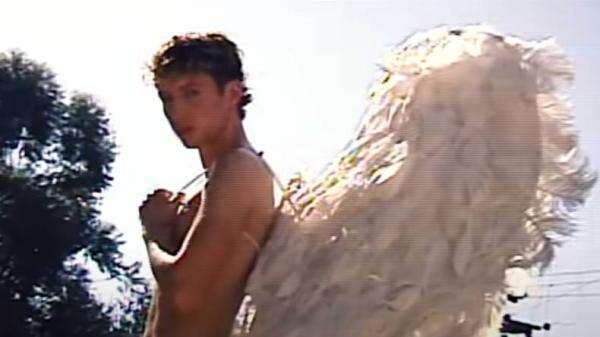 Lirik Lagu Angel Baby dan Terjemahannya - Troye Sivan: Viral di TikTok