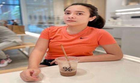 Profil Dhea Ananda, Penyanyi Anak-Anak yang Baru Saja Melahirkan Anak Profil Dhea Ananda, Penyanyi Anak-Anak yang Baru Saja Melahirkan Anak