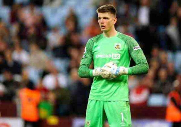 Newcastle Berminat Boyong Kiper Nick Pope dari Burnley