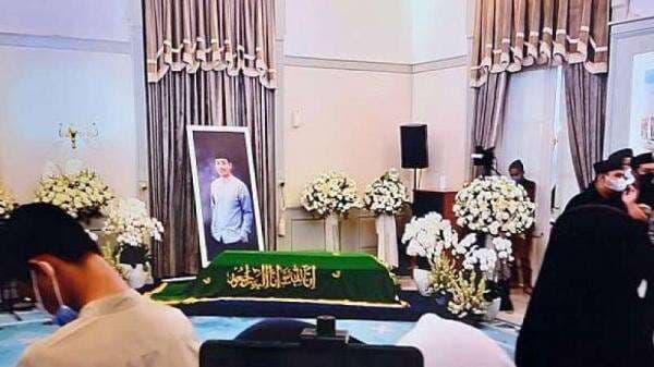 Semasa Hidup, Eril Pernah Minta Dibelikan Sepatu di Spanyol, Ternyata Buat Satpam