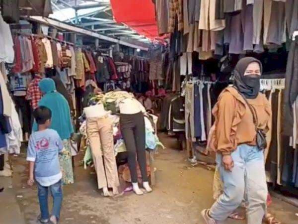 Awas Kalap! Tempat Thrifting Terkenal di Bukittinggi, Rp100 Ribu Bisa Dapat Apa Saja?