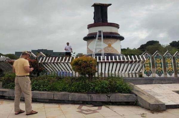 Disaput Angin, Patung Pahlawan Nasional Tjilik Riwut di Katingan Kalteng Roboh