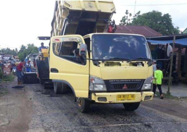 Dinas PUPR Tabalong Mulai Aspal Jalan Kupang Belimbing Raya