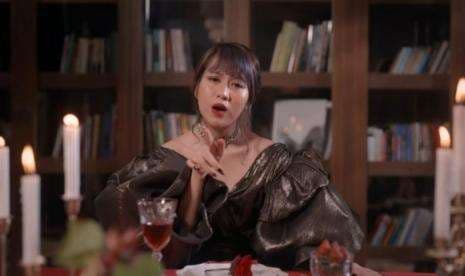 Lirik Lagu `Kamu Anggap Apa` - Ghea Indrawari