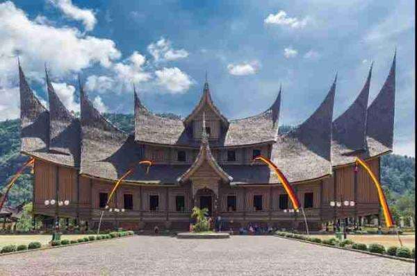 Healing ke Sumbar, Jangan Lupa Kunjungi Objek Wisata Sejarah Ini Rasakan Keseruannya