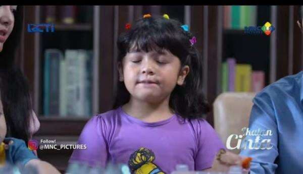 Link Live Streaming Ikatan Cinta, Minggu 19 Juni 2022: Reyna Sedih karena Hujan Turun, Andin Minta Bersyukur