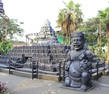 Wow! Ada Candi Borobudur di Cikupa Tangerang, Begini Penampakannya