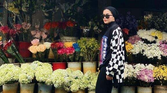 Gelar Pernikahan Mendadak, Ekspresi Wajah Sivia Azizah Bak Terpaksa Dijodohkan, Sosok Suami Langsung Jadi Sorotan Publik!