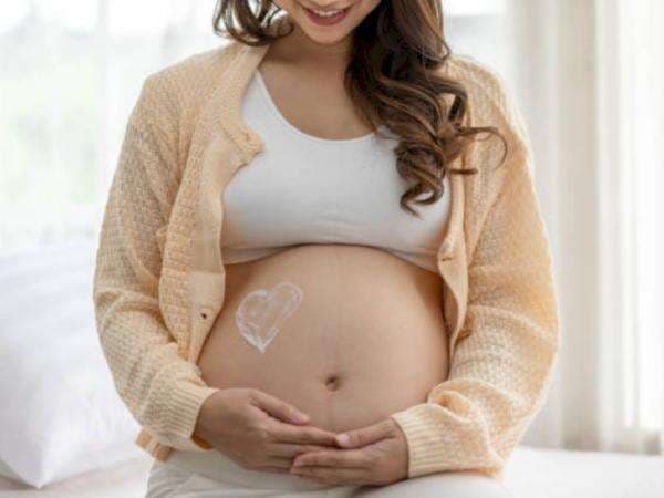 Viral Video Perut Bumil Bergerak-gerak Aktif, Benarkah Tanda Bayi Sehat Suka Menendang?