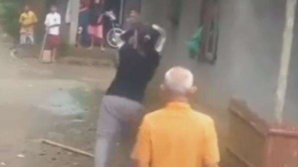 Viral Video Wanita Ngamuk karena Diduga Kecewa dengan Renovasi Rumah, Cek Faktanya!