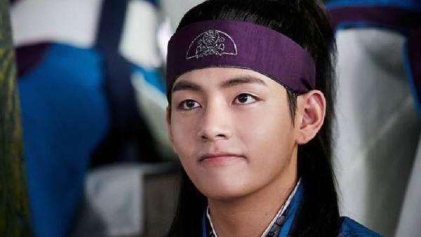 Satu-satunya Drama Korea yang Dibintangi Member BTS, Ketika V BTS Menjelma jadi Ksatria Satu-satunya Drama Korea yang Dibintangi Member BTS, Ketika V BTS Menjelma jadi Ksatria
