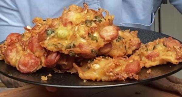 Cara Membuat Bakwan Goreng Next Level ala Chef, Pakai Sosis Lebih Mewah