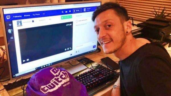 Profil Mesut Ozil: Bintang Sepak Bola Jerman yang Terjun ke Skena Esports