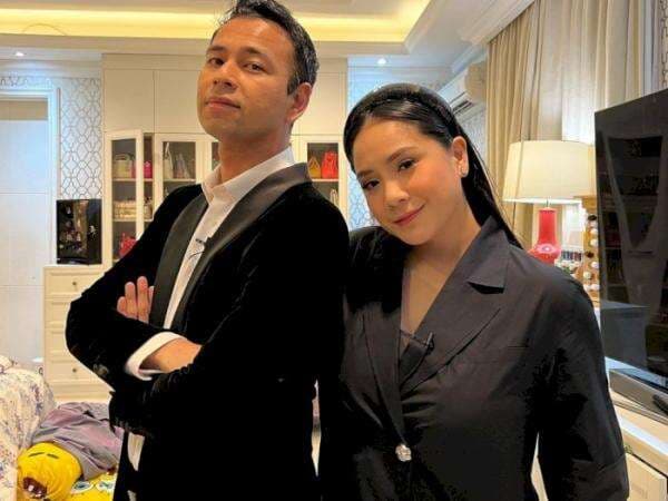 Ini Alasan Raffi Ahmad Tak Pamer Miliki Pesawat: Rezeki Punya Istri Kayak Nagita Slavina Ini Alasan Raffi Ahmad Tak Pamer Miliki Pesawat: Rezeki Punya Istri Kayak Nagita Slavina