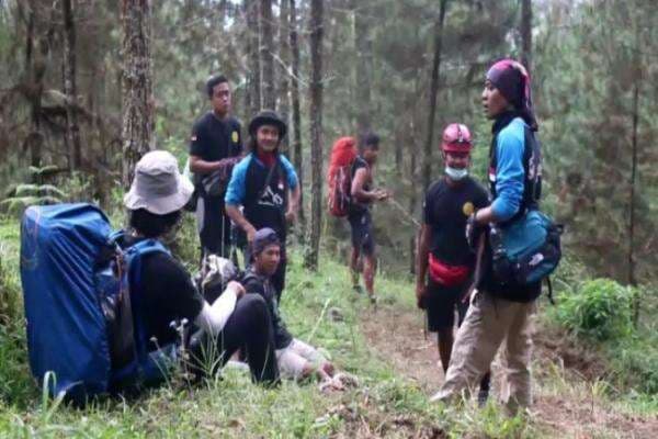 Wuih! Dari Cemoro Kandang-Puncak Lawu Dibikin Tangga 12 Kilometer