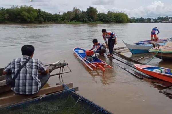 Mengenal Perahu Ketinting, Alat Transportasi Khas Sulawesi Selatan yang Dipakai Lomba di Danau Matano Mengenal Perahu Ketinting, Alat Transportasi Khas Sulawesi Selatan yang Dipakai Lomba di Danau Matano