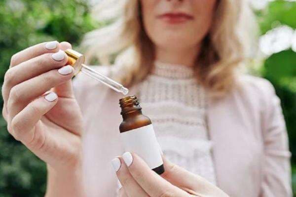 Ampuh Atasi Masalah Kulit, Amankah Retinol Dipakai Setiap Hari?