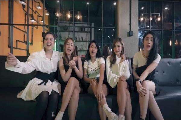 Lirik Lagu Pok Ame Ame Balikin Cintaku dan Chord Gitar oleh Ratu Pargoy