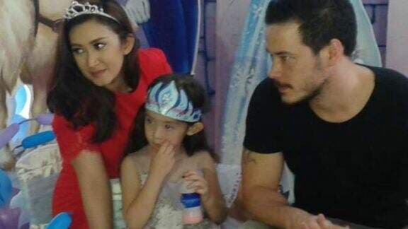 `Teriak Gak Zina tapi Ngelakuin!` Nafa Urbach Rela Siapkan Kondom untuk Suami yang Selingkuh 7 Tahun, Netter: Cinta Kadang Bikin Bodoh Ya