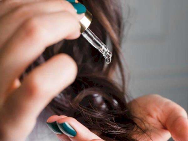 10 Vitamin Rambut untuk Mengatasi Rambut Kering dan Mengembang
