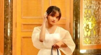 Fuji Dapat Kalung Emas Dior dari Thariq Halilintar, Harganya Segini!