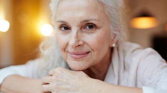 Ini Hal yang Harus Diperhatikan saat Memasuki Fase Lansia, Ahli: Jangan Lupa 4 Sehat 5 Bahagia