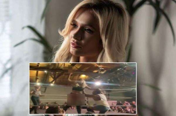 Edan! Atlet Cantik Sodok Pantat Pria dengan Sex Toy dan Lepas Celana