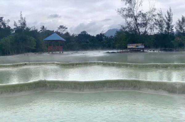 3 Fakta Unik Pesona Wisata Permandian Wawolesea Konawe Utara